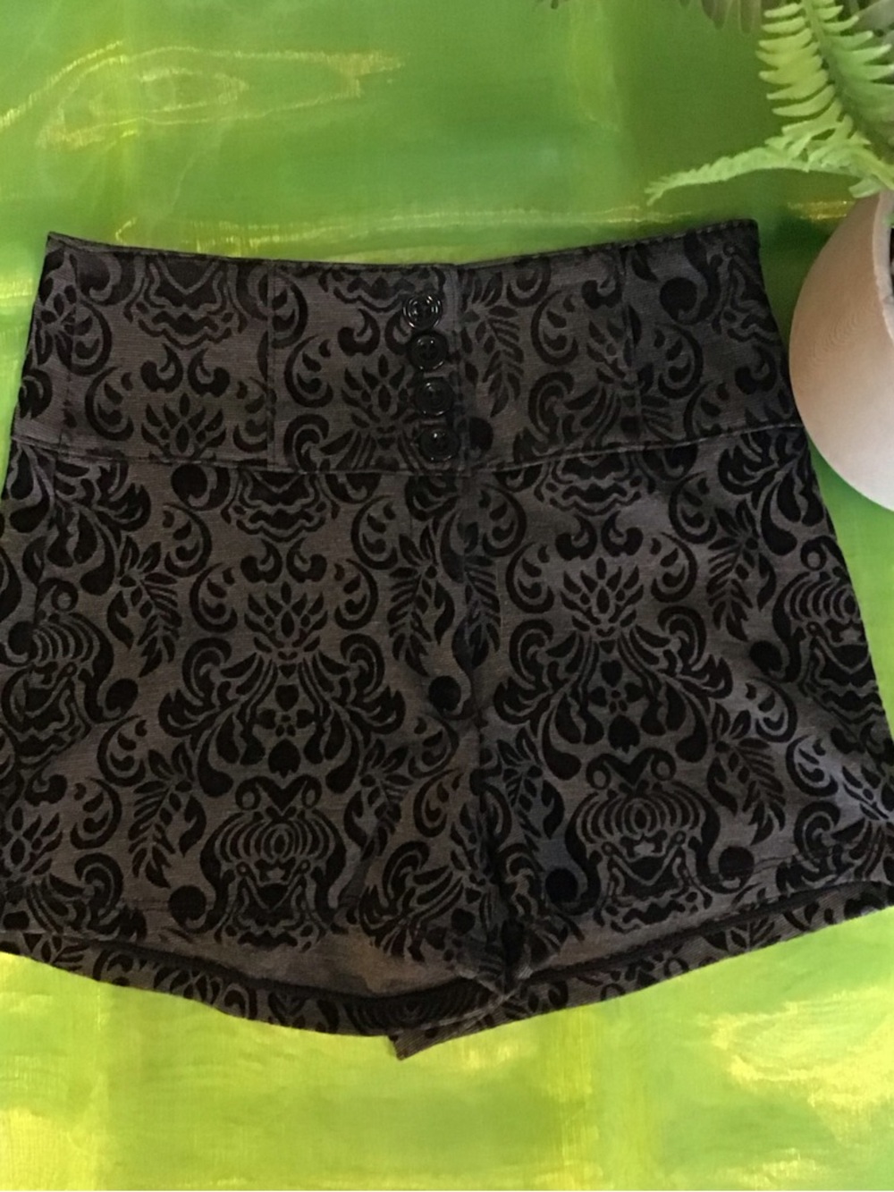 Y2K Papaya Black High-Waist Damask Patterned Shorts